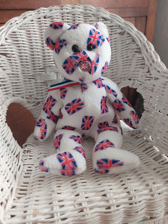 Ours en peluche union Jack Ty