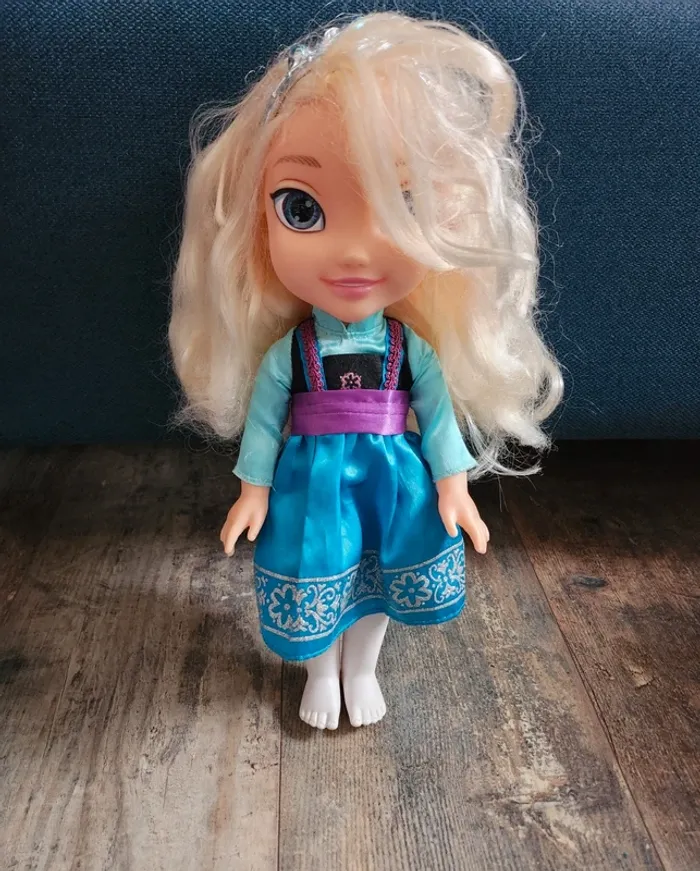 Poupée reine des neiges