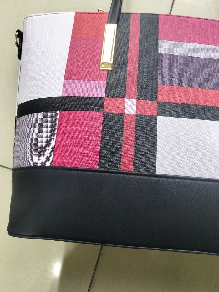 Sac a  main style  Burberry - photo numéro 2