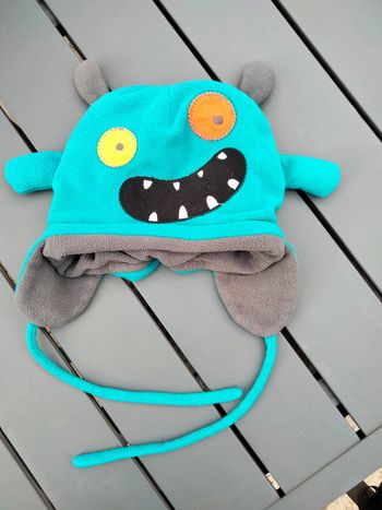 Bonnet monstre