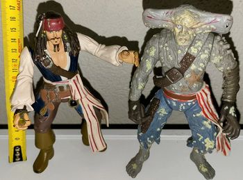 Lot de Figurines Pirates des Caraïbes Walt Disney 17 Cm
