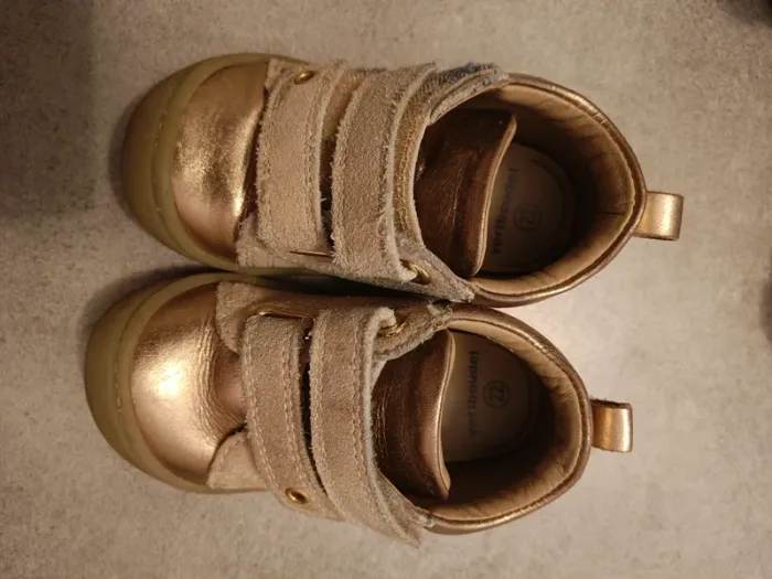 Chaussures Verbaudet 22 dorées à scratch baskets - photo numéro 2