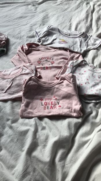 Lot body 18 mois