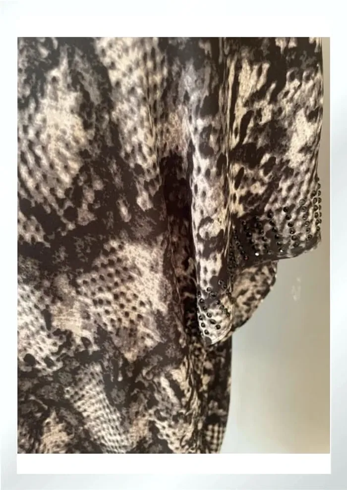 Robe à clous avec motifs - photo numéro 5