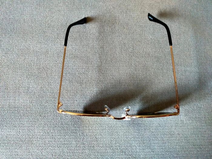 Lunettes de soleil dorées effet miroir – Neuves - photo numéro 9