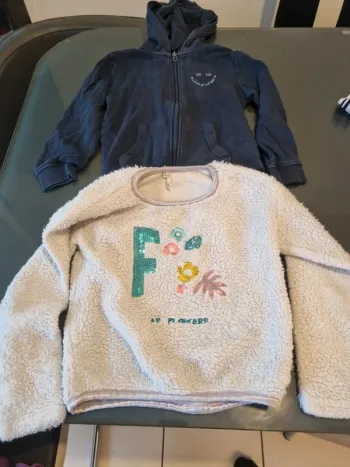 Lot de 2 pull sweat 8 ans fille