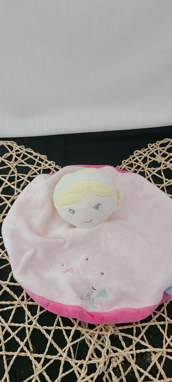 Doudou poupée rond rose blonde Sucre d'Orge
