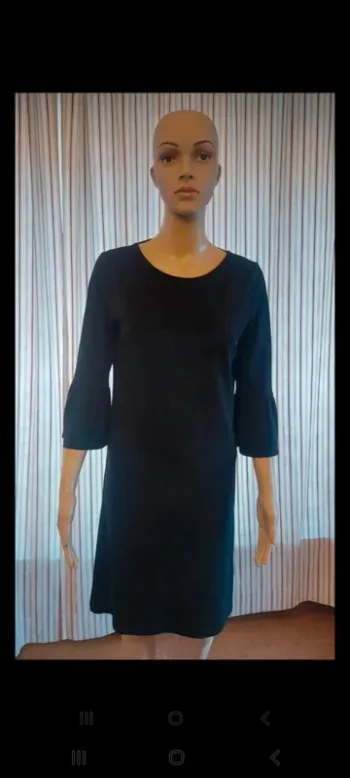 Jolie Robe noire Essentiel Antwerp taille 1 36