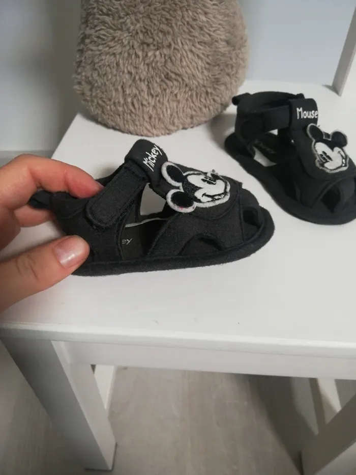 Sandales bebe Disney taille 17/18 - photo numéro 3