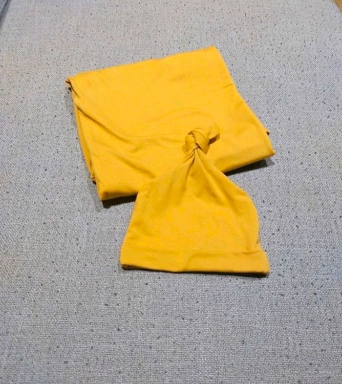 Couverture d'emmaillotage avec bonnet assorti