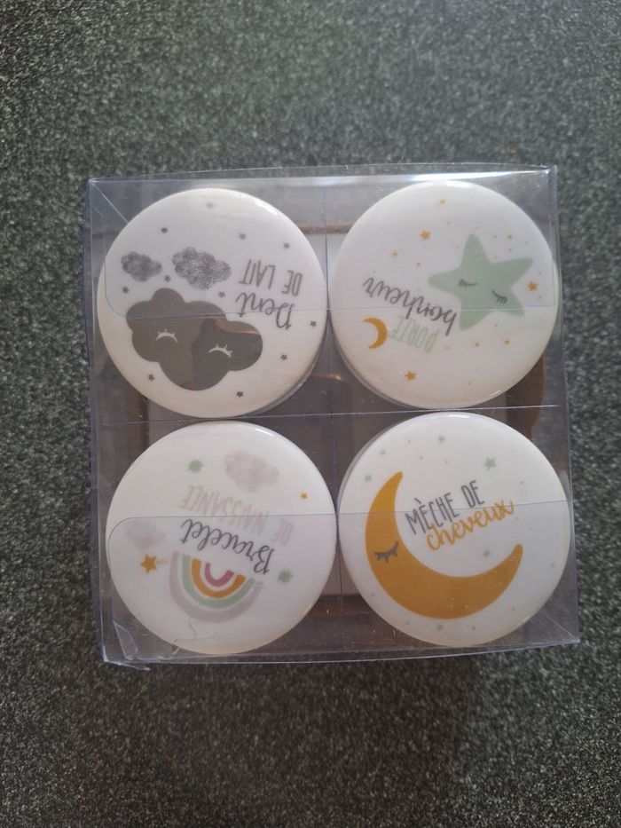 Coffret 4 minis boites en céramique ⁃
Ostaria