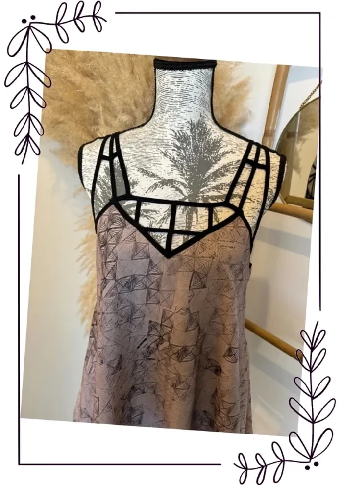 Tunique robe courte d’été originale - photo numéro 2