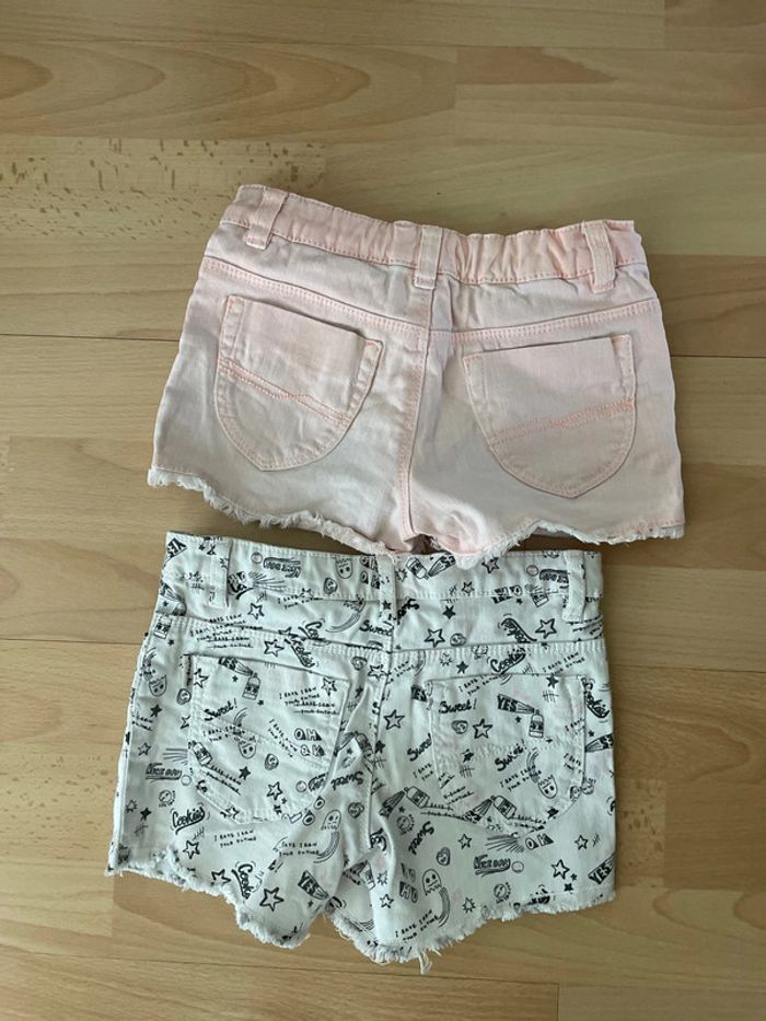 Lot 2 shorts jeans 5 ans - photo numéro 2
