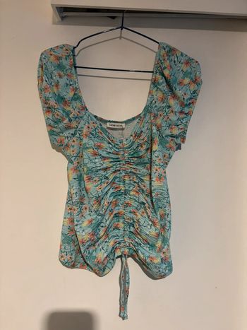 Jolie top Cache Cache taille 38-M neuf