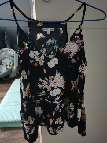 Top en satin noir à fleurs taille S