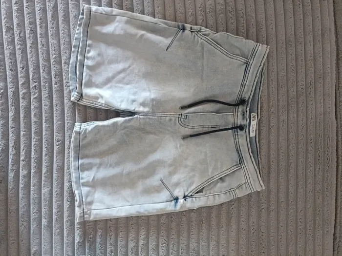 Short façon jean Zara homme taille m