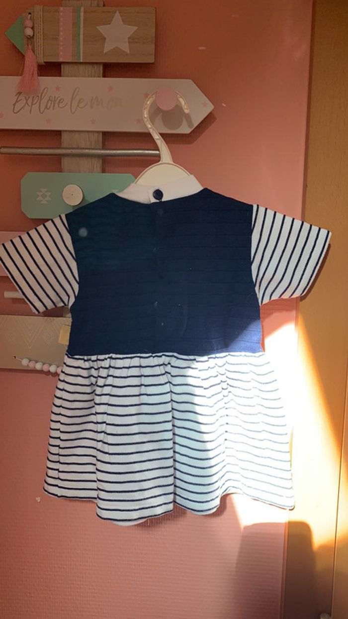 Jolie robe marin « long trip » taille 9 mois - photo numéro 3