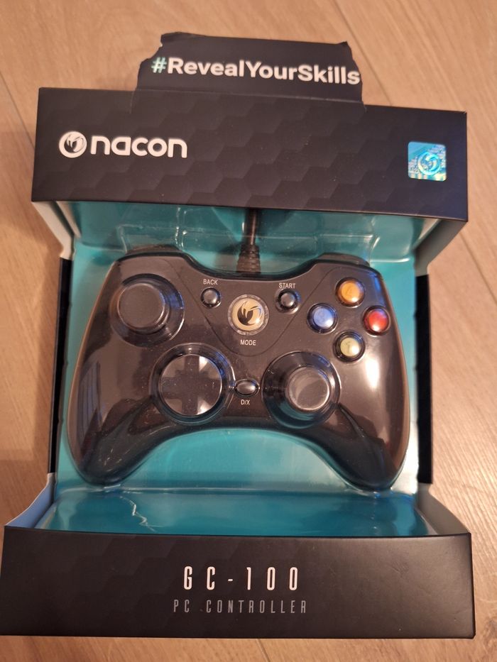 Manette de jeu PC filaire Nacon GC 100 PC Controller état comme neuf
