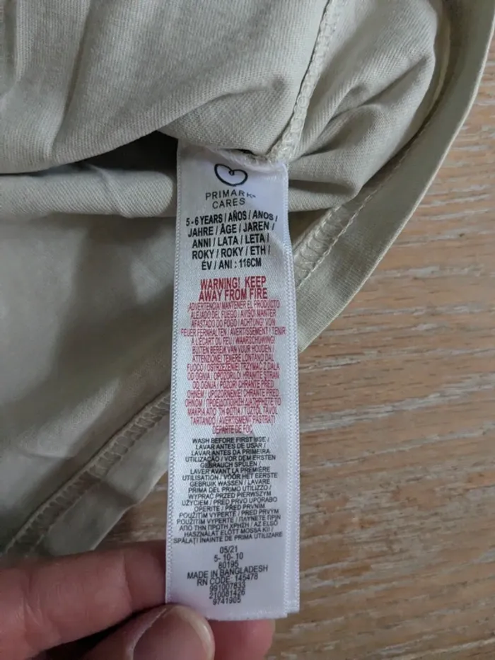 Tee shirt 5/6 ans arc en ciel - photo numéro 4