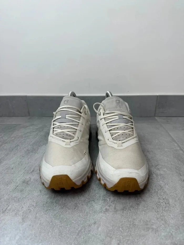 Baskets On RUnning Cloudventure Ice Glacier taille 40 - photo numéro 3