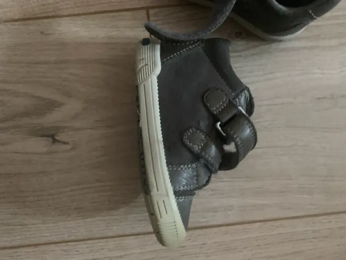 Chaussures taille 22 - photo numéro 3
