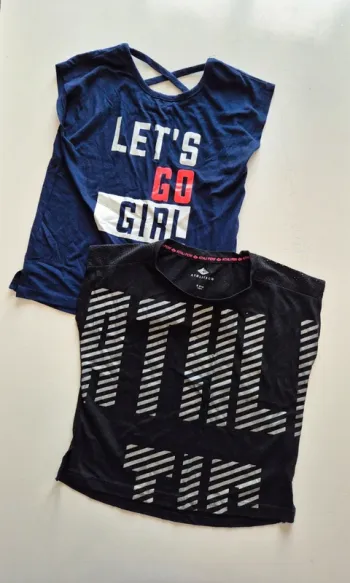 👧 T-shirts × 2