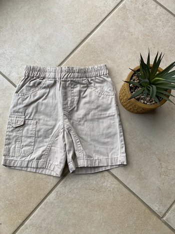 Short garçon taille 12 mois