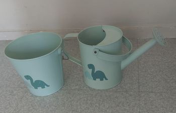 🏡 pot + arrosoir motifs dinosaures