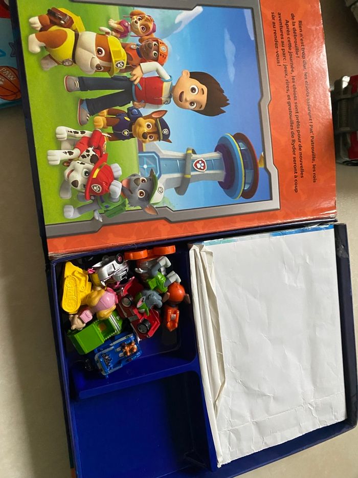 Lot jouets et livres Pat Patrouille - photo numéro 2