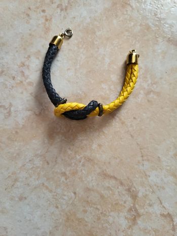 Bracelet noir et jaune