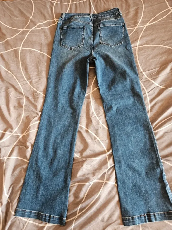 Jean Cache Cache taille 40 - photo numéro 2