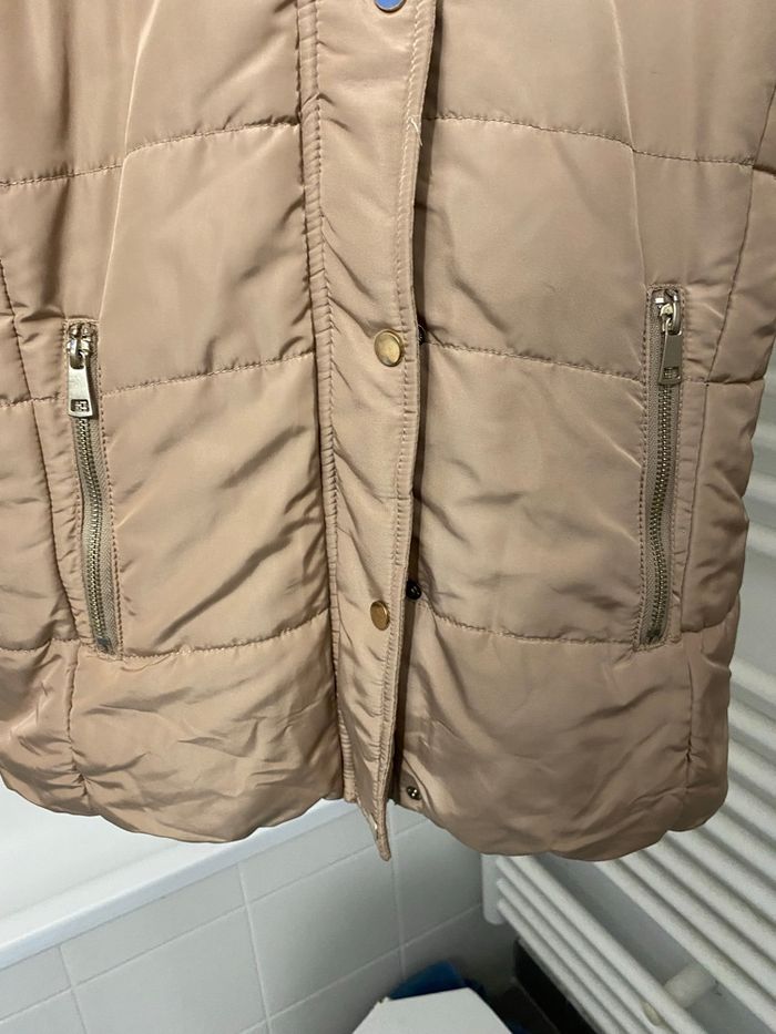 Veste hiver avec capuche  H et M. - photo numéro 3