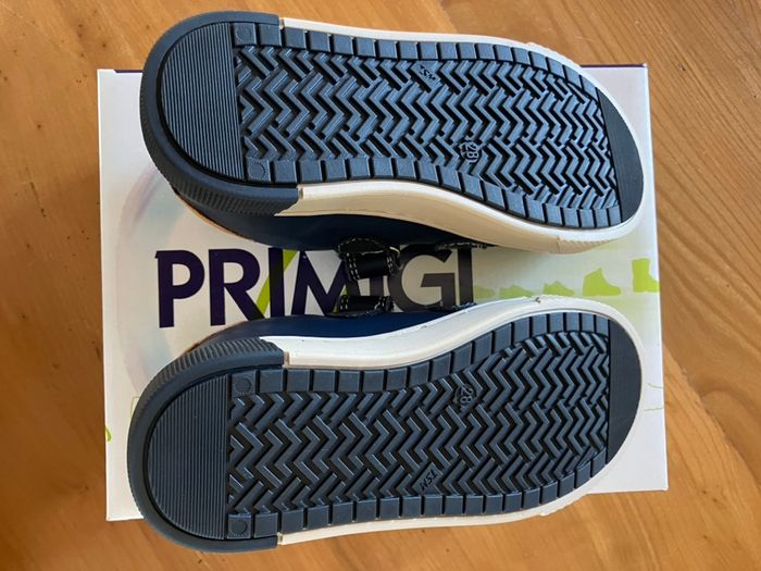 Baskets Primigi garçon 28 neuves - photo numéro 5
