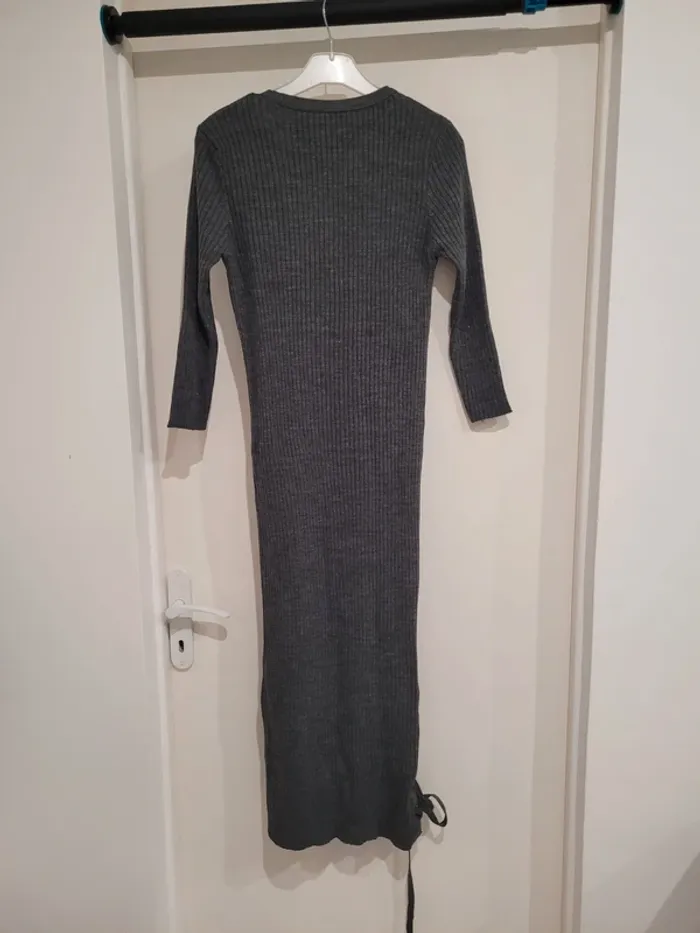 Robe longue Stradivarius, taille M. Neuve - photo numéro 2