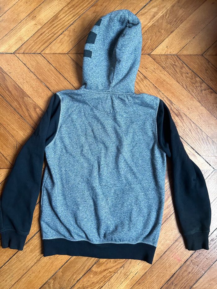 Très beau Gilet gris et noire taille 10/12 ans - photo numéro 5