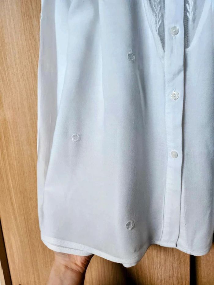 Chemise blanche élégante en dentelle - photo numéro 3