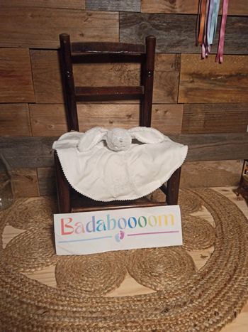 Doudou lapin blanc jacadi tbe