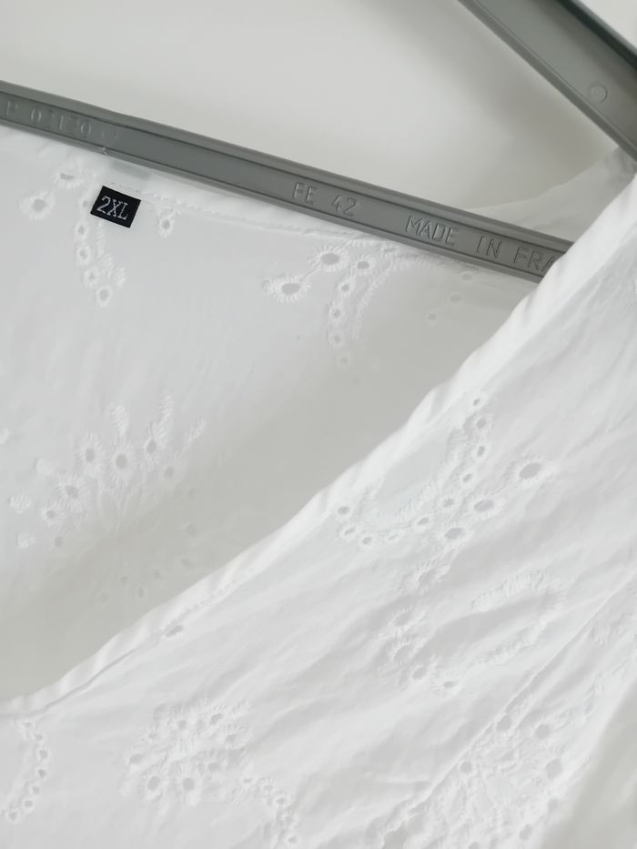 Blouse broderie anglaise - photo numéro 3