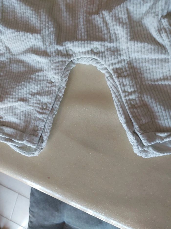 Ensemble winnie l'ourson 6-9 mois (74cms) - photo numéro 7