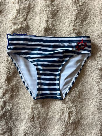 Slip de bain fille 8 ans