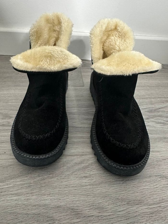 Boots plateformes fourrées noir et beige crème T 37/38 - photo numéro 3