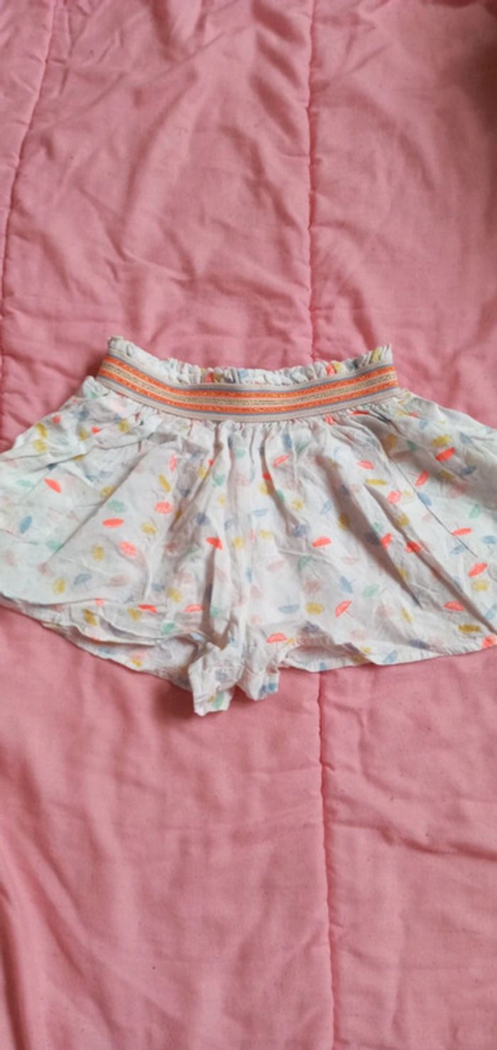 Jupe short Kiabi taille 4 ans