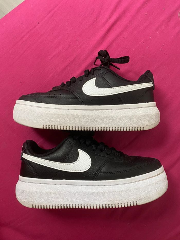 Nike court vision alta