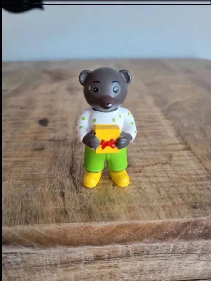 Figurine petit ours brun cadeau