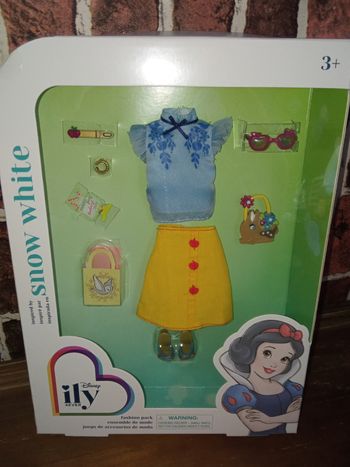 Coffret vêtements Blanche neige Disney Ily