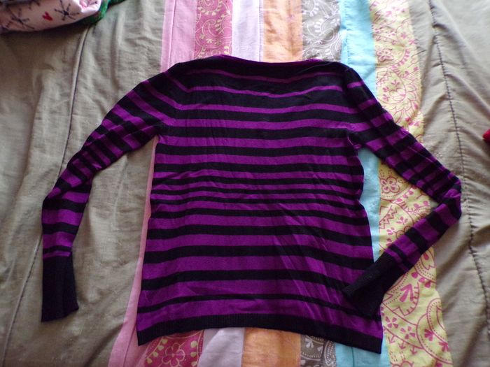 Pull rayé violet noir taille 1 - photo numéro 3
