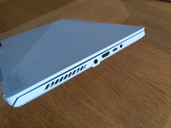 Asus ROG Zephyrus G14 2022 - photo numéro 4
