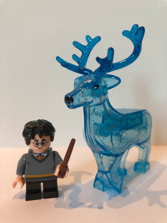 Figurine type lego Harry Potter et son patronus. Harry Potter