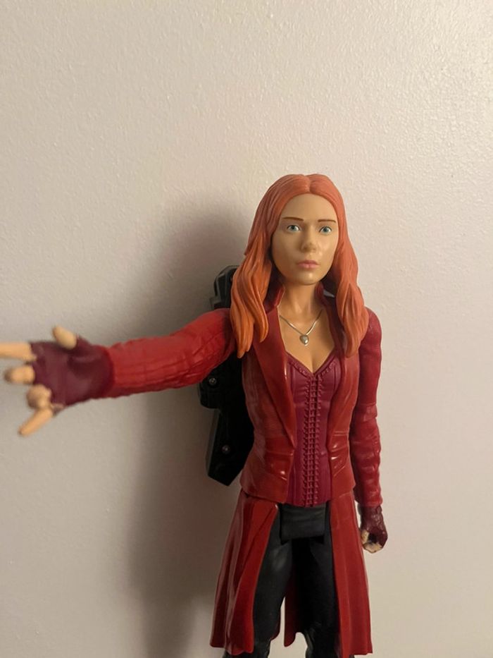 Figurine Scarlet Witch parlante - photo numéro 2