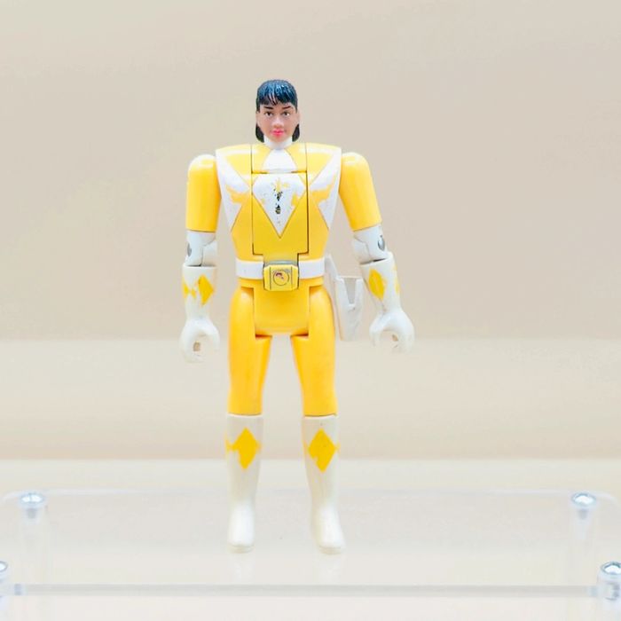 Figurine ranger jaune - power rangers